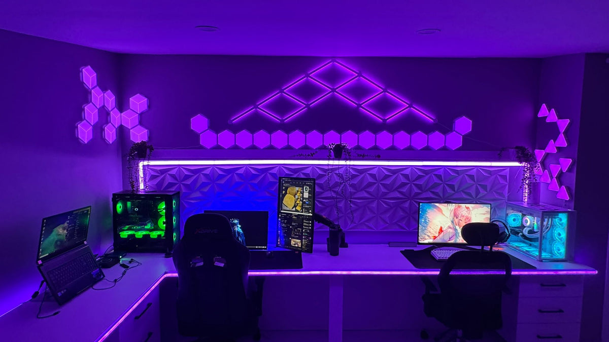 Exem Shop müşterisinin LED panellerle aydınlatılmış oyun odası