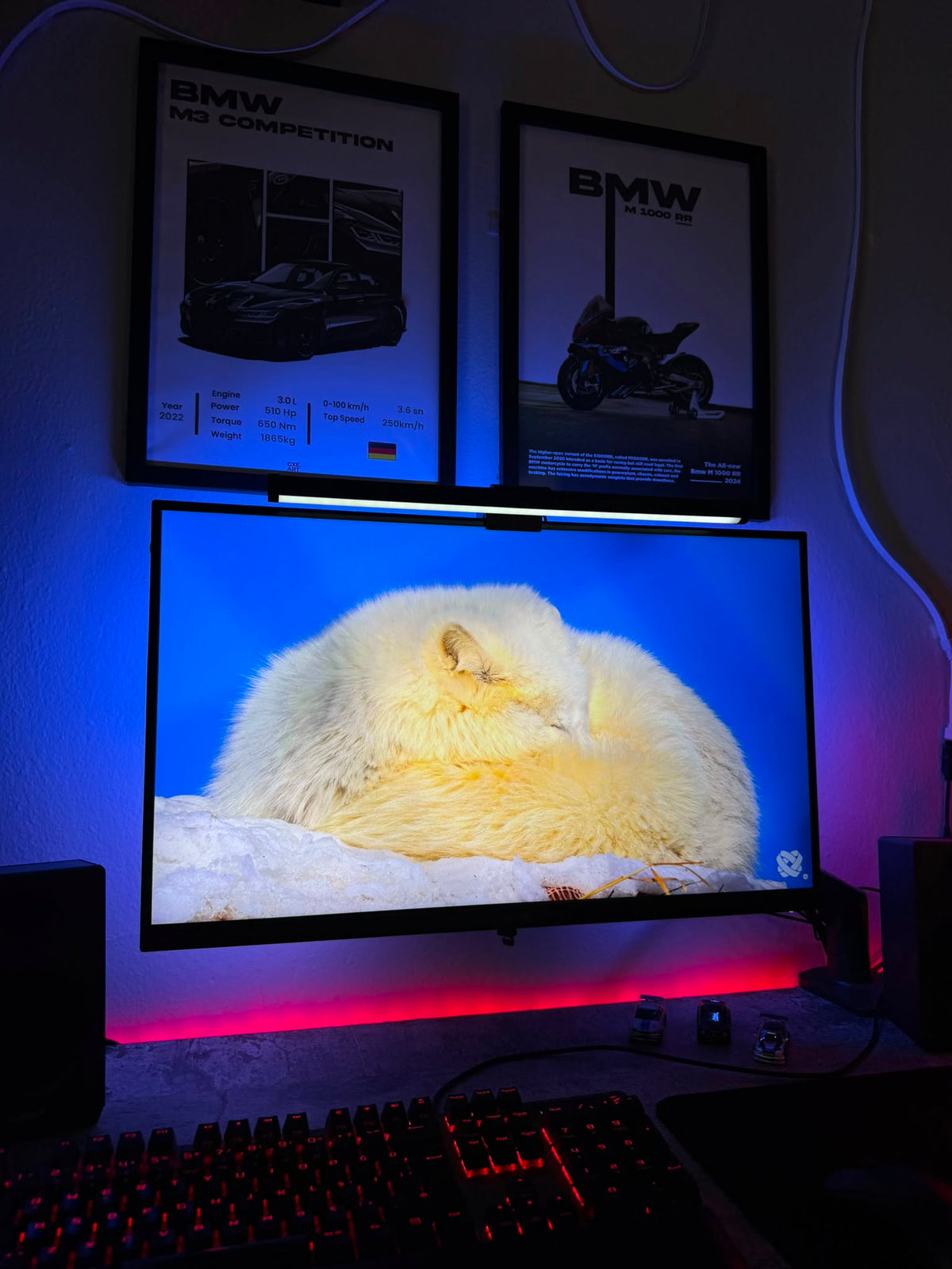 Exem Shop müşterisinin ambilight ışıklı oyun masası